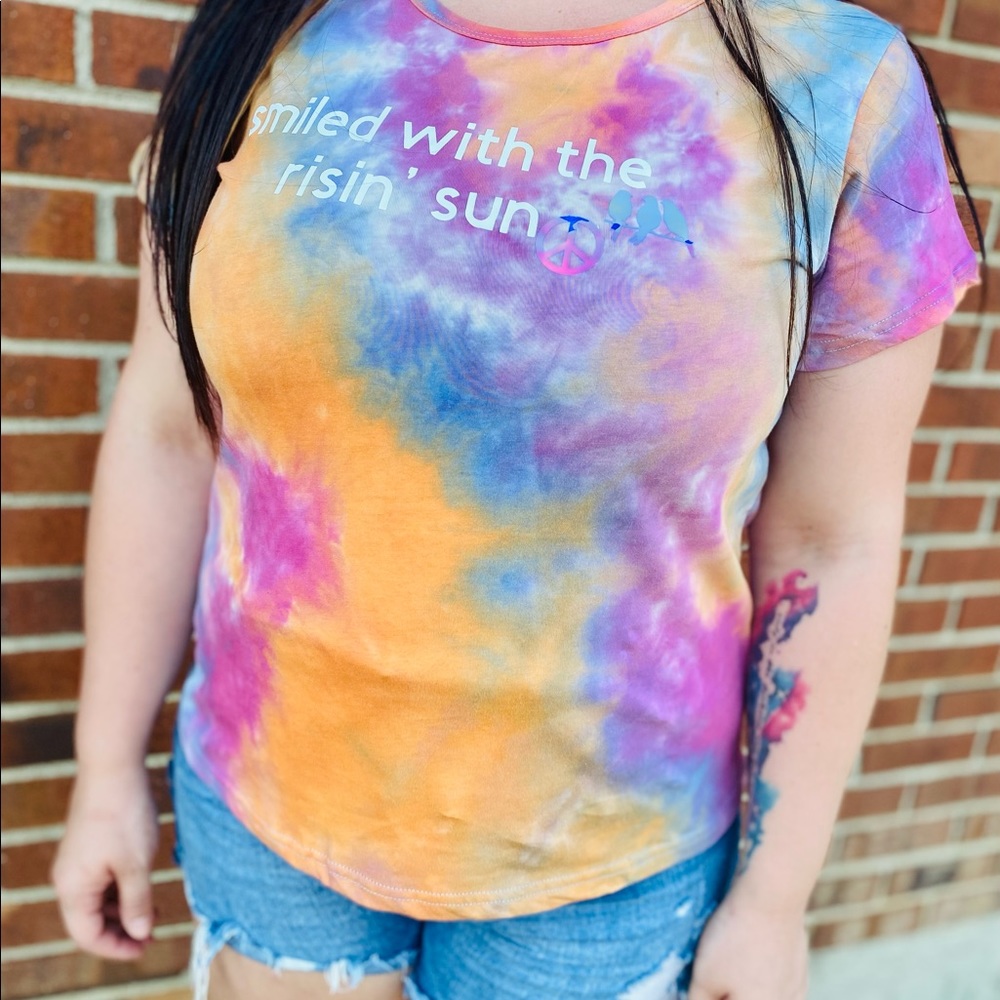 Smiled with the risin’ sun tie dyed tee ☮️